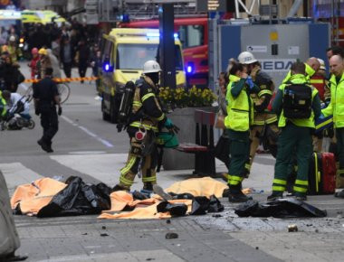 Μαρτυρία Έλληνα στη Στοκχόλμη: «Ένας χαμός, ελικόπτερα πάνω από την πόλη, έχουν κλείσει δρόμοι» (βίντεο)